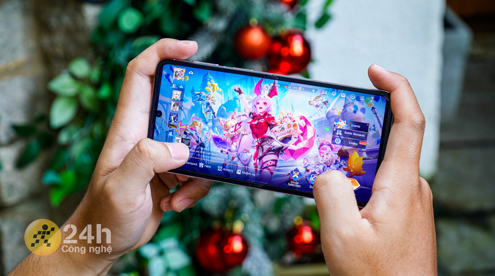 Chơi game thả ga - OPPO Find N3 Flip