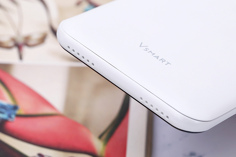 Điện thoại Vsmart Bee 3 dung lượng pin 3000 mAh