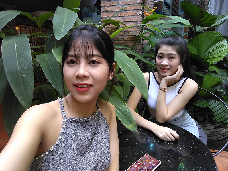 Điện thoại smartphone Vsmart Joy 2+ | Ảnh selfie bằng camera trước