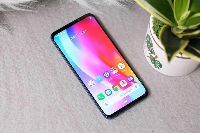 Điện thoại Vsmart Live (6GB/64GB) | Màn hình