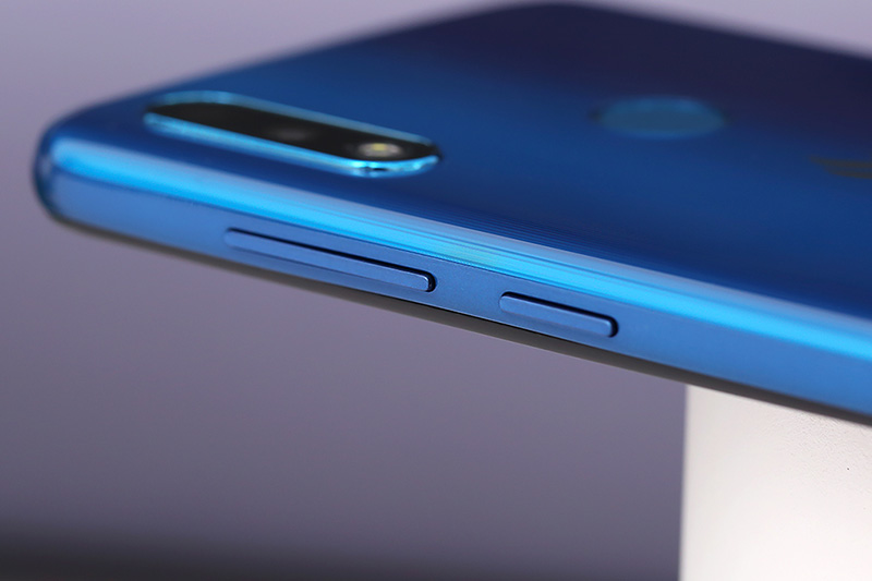 Điện thoại Vsmart Star 3 | Thiết kế cạnh viền